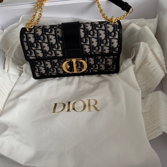 Dior 30 Montaigne Chain Bag - Picture 8 of 10